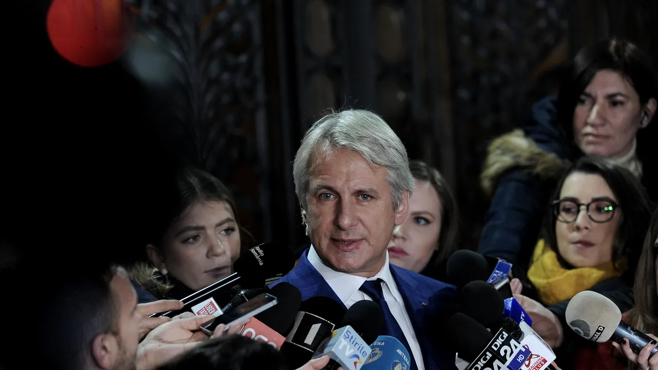 Teodorovici: O asumarea a răspunderii Guvernului pe legea bugetului este neconstituţională