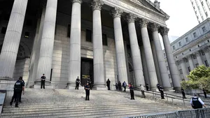 Un militar american a fost arestat pentru că a încercat să ofere informaţii clasificate Chinei