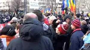 Ion Cristoiu: Protestul împotriva măştii – o formă de rebeliune împotriva Statului arogant