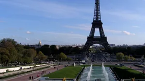 Mesaj de ameninţare ce vizează Turnul Eiffel