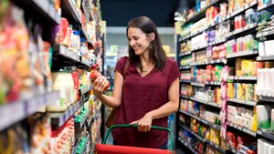 Aditivii alimentari, “otrava” din magazine. „Coloranţii sunt extrem de periculoşi”