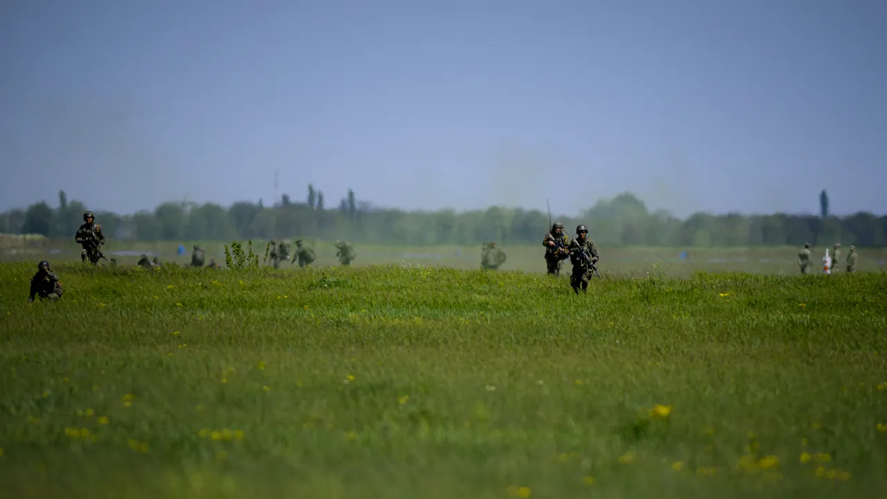 Militari români, francezi şi luxemburghezi s-au antrenat împreună în România