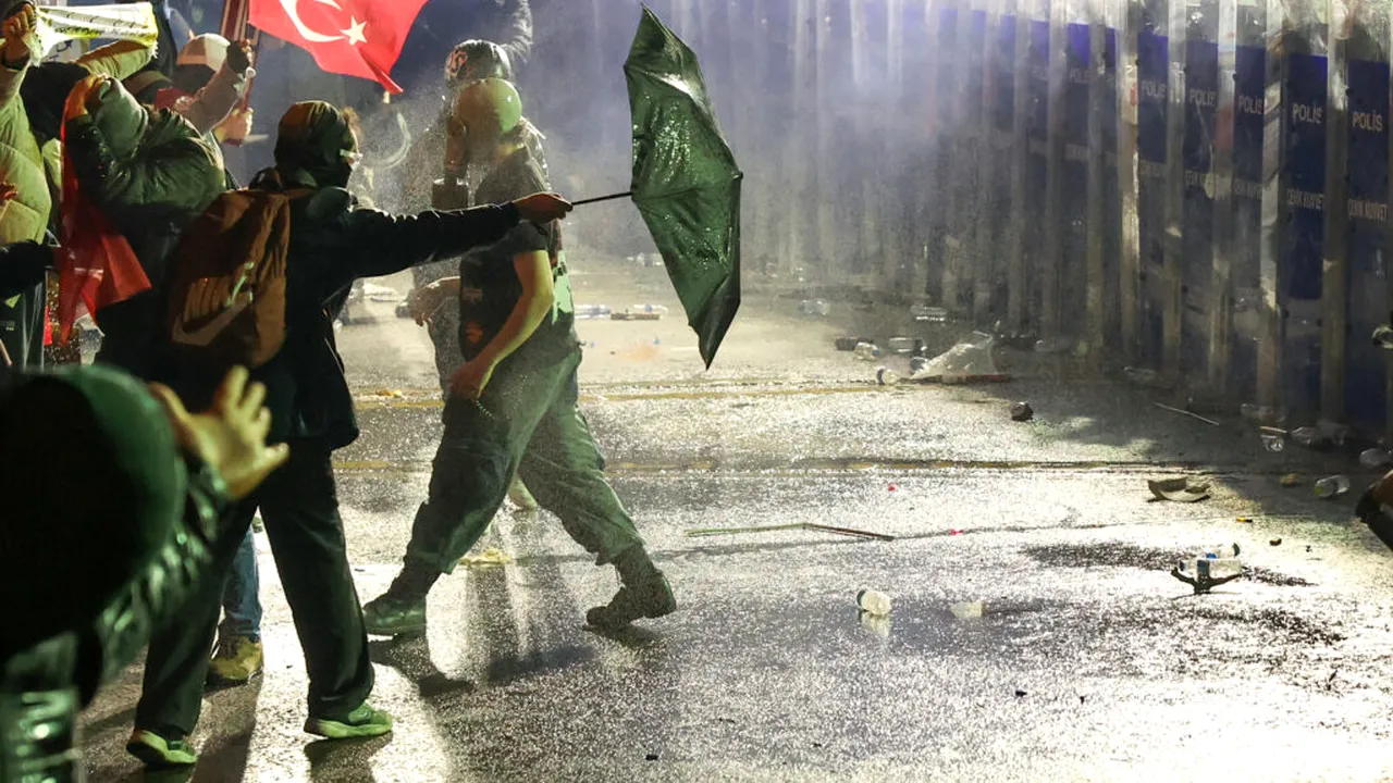 Opoziția turcă denunță „maltratarea” studenților arestați în timpul protestelor
