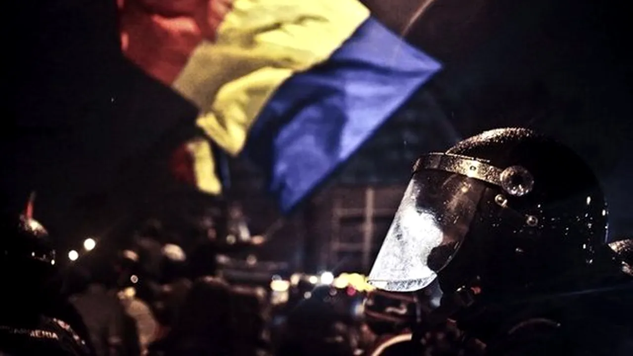 A 16-A ZI DE PROTESTE ÎN ŢARĂ: Zeci de oameni din mai multe oraşe au ieşit în stradă pentru a manifesta, în ciuda gerului