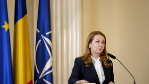 Plângere împotriva Ligiei Deca: Blochează reducerile la transportul local în comun al studenţilor