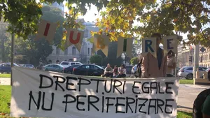 Protest al comunităţii LGBT în Bucureşti. Oamenii cer legalizarea parteneriatelor civile / 