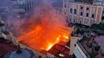 Incendiu devastator la Teatrul Sannazaro din Napoli: cupola a ars complet, clădirea grav afectată