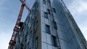 Centrele comerciale din Bucureşti au pierdut într-un an 46% din valoare