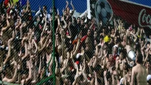 Pungi cu dispozitiv explozibil artizanal, descoperite înainte de derbiul Dinamo-Steaua