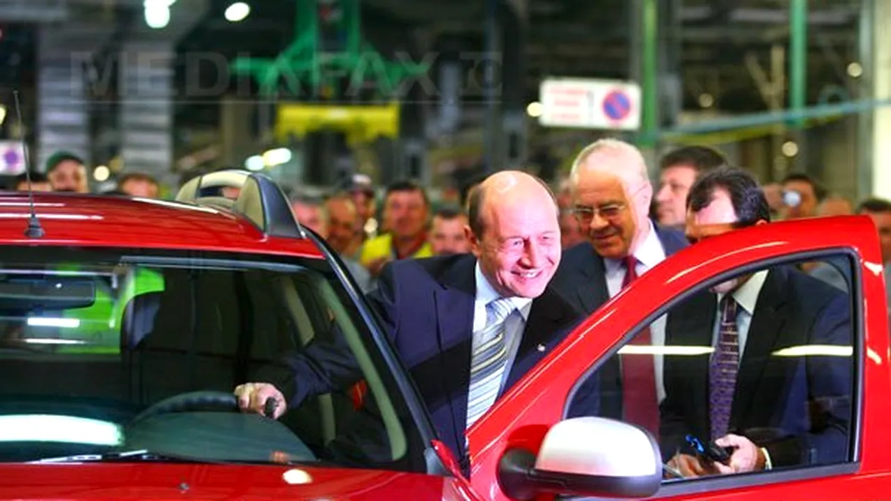 Băsescu a văzut noul model Dacia Lodgy, la Centrul de Design Dacia Renault