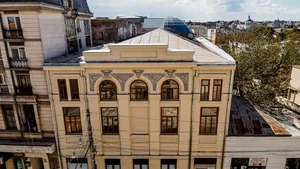 Clădirea fostului teatru Odeon din Galaţi, scoasă la vânzare la preţul de 690.000 euro
