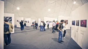 Peste 2.000 de vizitatori, în primul weekend al expoziţiei World Press Photo