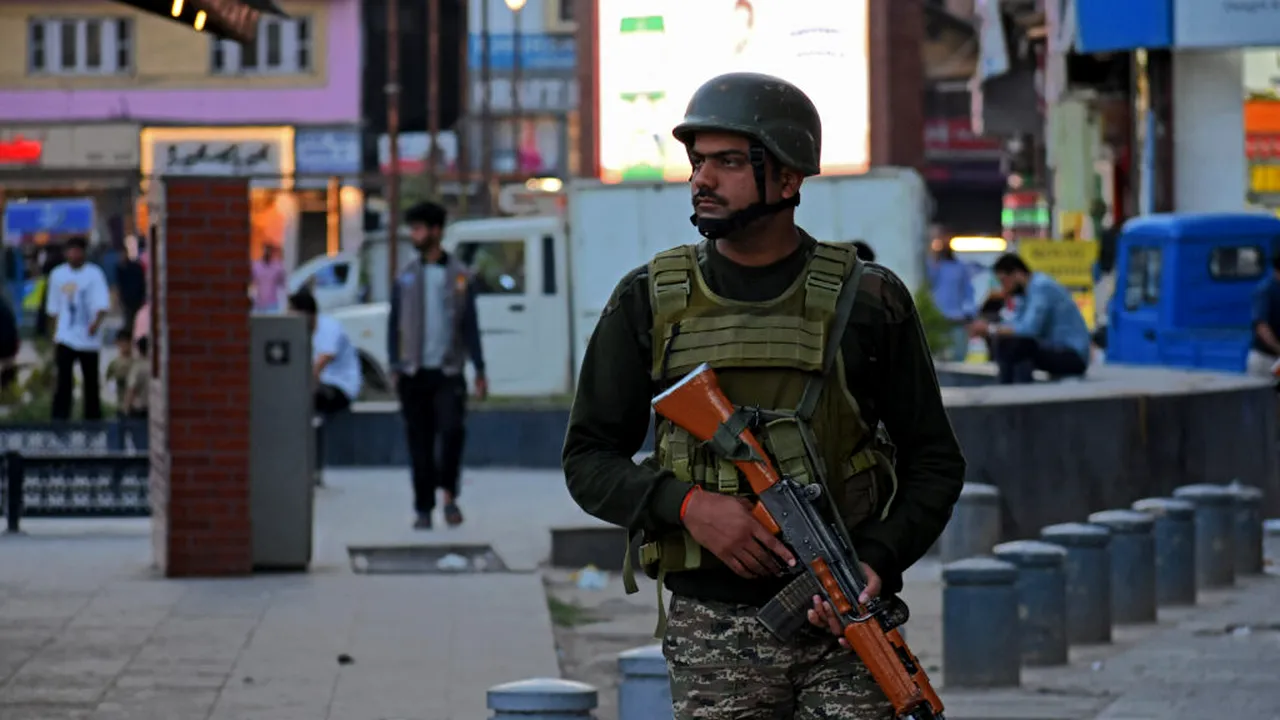 Tensiuni între două puteri nucleare. India dorește ca atacatorii din Kashmir să fie aduși în fața justiției