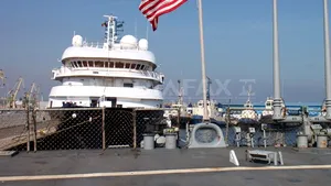 Distrugătorul USS Cole a efectuat un exerciţiu cu o navă românească, în Marea Neagră