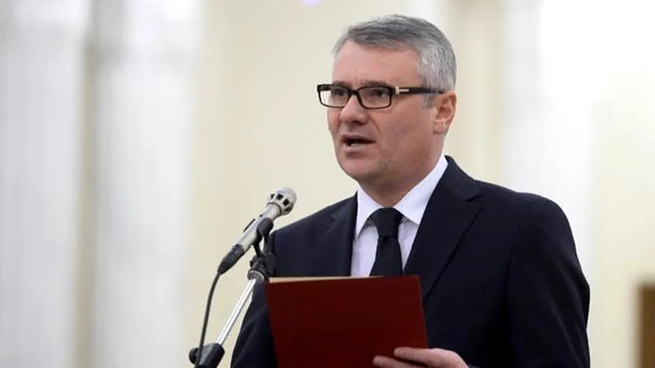 Gigel Ştirbu a depus jurământul de învestitură în funcţia de ministru al Culturii. Băsescu, după ceremonie: 