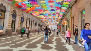 Cupole de flori, umbrele colorate şi aranjamente inedite, la Timfloralis, în Timişoara | GALERIE FOTO 