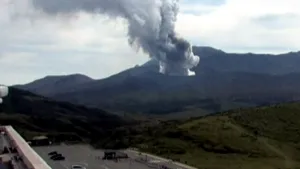 Vulcanul Aso de pe Insula japoneză Kyushu a erupt - VIDEO