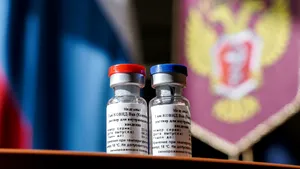 Putin promovează vaccinul rusesc împotriva coronavirusului şi îl oferă gratuit personalului ONU. Cercetătorii privesc cu scepticism tratamentul experimental