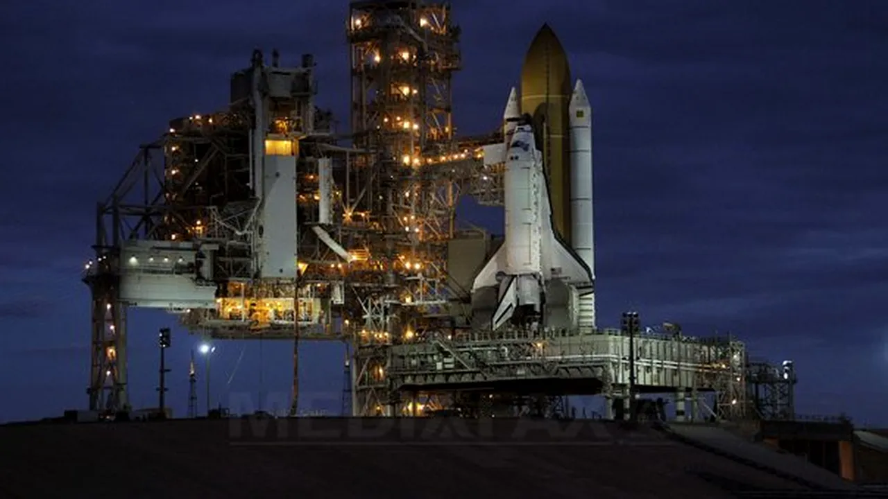 Naveta Discovery s-a desprins de Staţia Spaţială  Internaţională şi se îndreaptă spre Terra