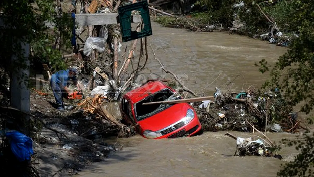 INUNDAŢIILE DIN ŢARĂ: Imagini ale zonelor cel mai rău afectate în ultimele zile - GALERIE FOTO