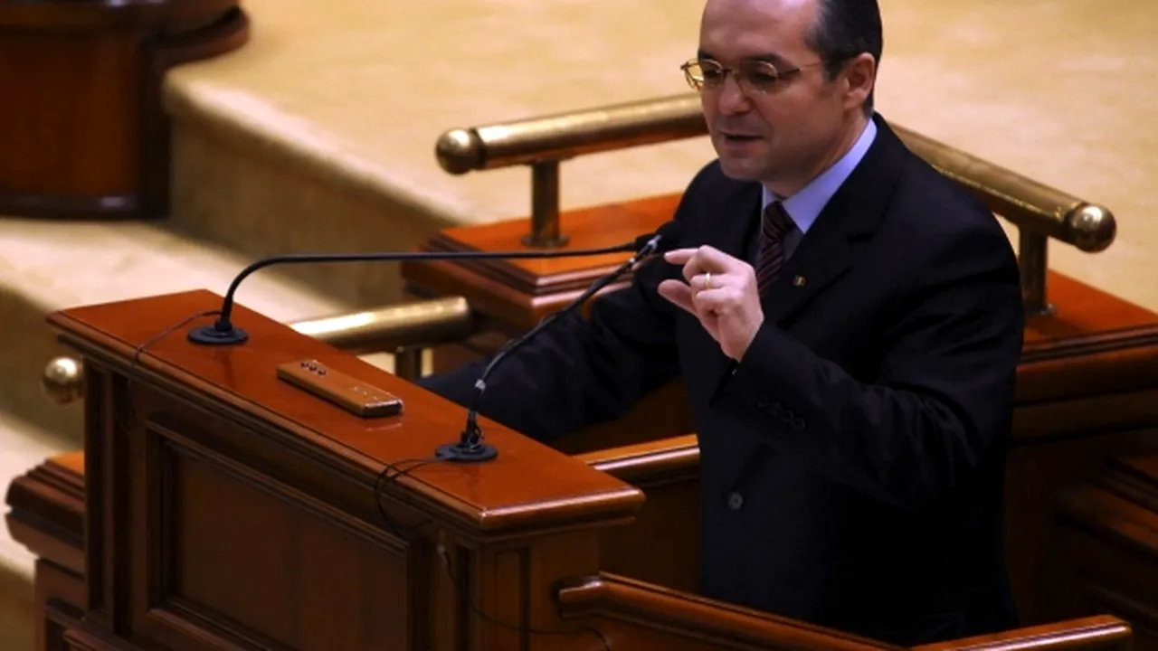 Boc: Restrângerea ajutoarelor de încălzire a fost iniţiată de conducerea PSD a Ministerului Muncii