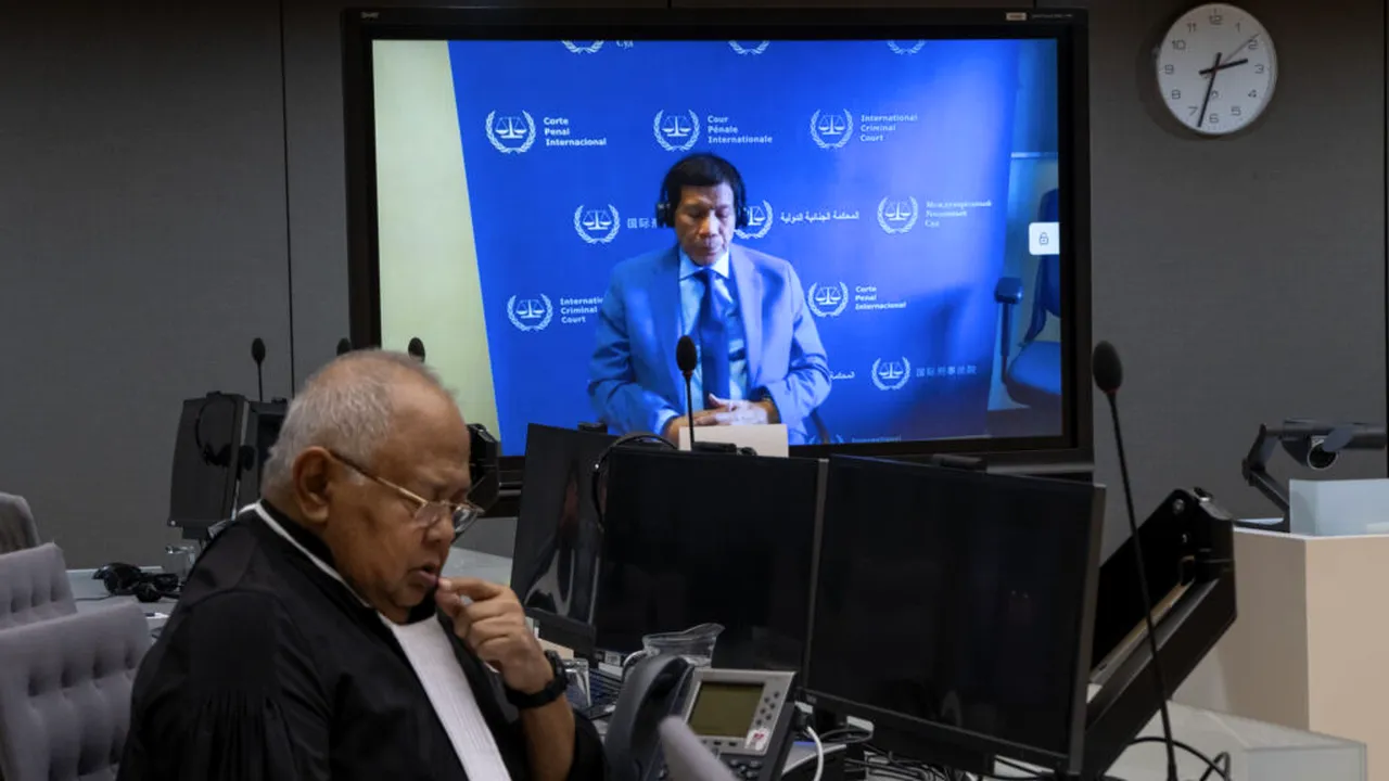 Fostul președinte filipinez apare prin legătură video în fața judecătorilor Curții Internaționale