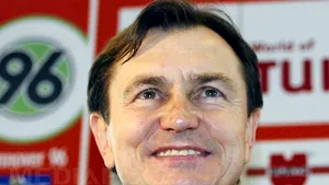 Germanul Ewald Lienen va fi noul antrenor al FC Oţelul Galaţi