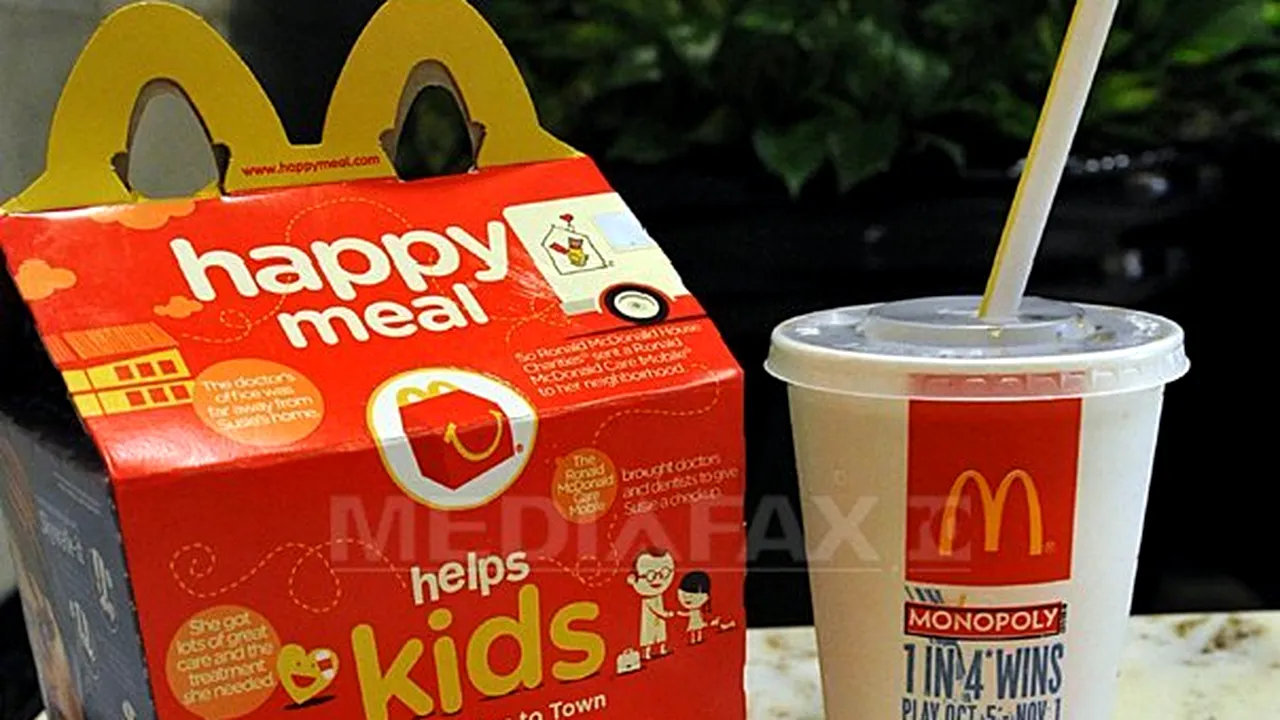 McDonald's schimbă componenţa celebrului Happy Meal. Cu ce vor fi înlocuite jucăriile din meniul pentru copii