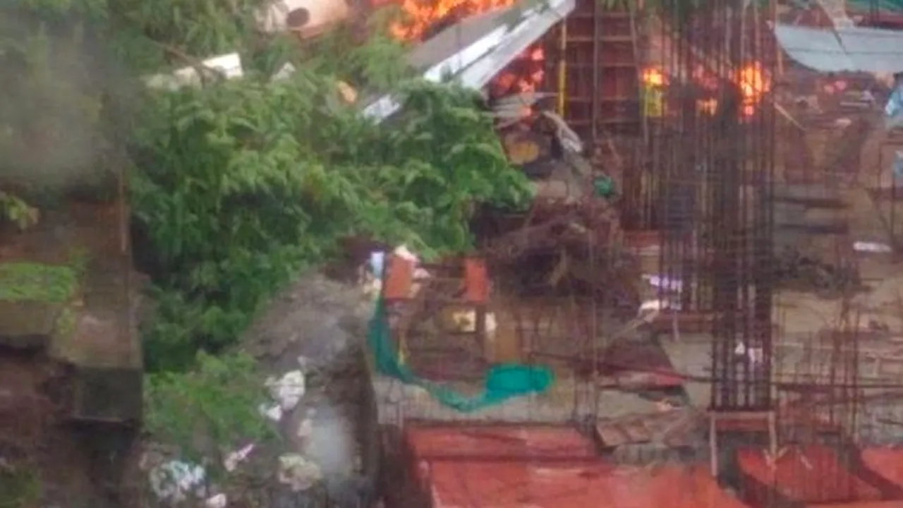 AVION prăbuşit în oraşul indian Mumbai: Cel puţin şase persoane au murit | VIDEO