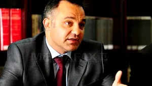 Romanian Public Servants Threaten Strike Unless Bonuses Included In Wages