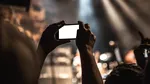 Smartphone-urile au apărut chiar înainte ca rata natalității să scadă brusc. Un studiu susține că este o cauza directă