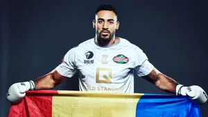 Benny Adegbuyi a fost trimis la podea de Antonio Plazibat. Românul, făcut KO în repriza a doua