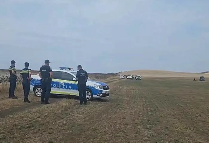 NEWS ALERT O dronă a fost găsită pe un câmp din județul Vaslui. Nu se știe încă ce tip de dronă este și când s-a prăbușit
