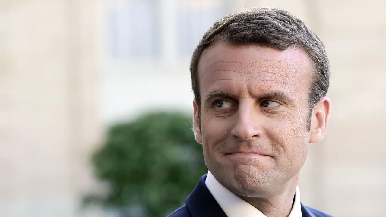 La doar 100 de zile de la începerea mandatului, peste 60% dintre cetăţenii francezi sunt nemulţumiţi de politicile lui Emmanuel Macron
