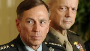 Generalul Petraeus, fost şef CIA: „Ucraina poate învinge Rusia, dacă este înarmată corespunzător”

