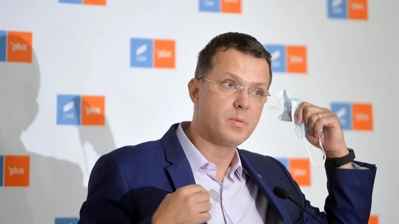 Moşteanu: Şeful AEP şi-a dat demisia, dar mai stă o lună în funcţie. Cer PSD şi PNL să-l demită acum
