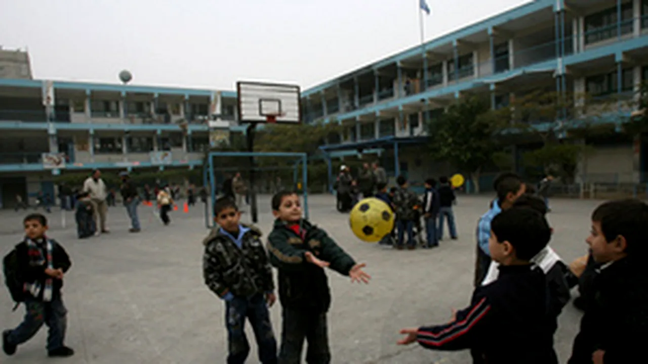 Romanians Willing To Work Abroad Obliged To Entrust Children To Relatives – Senate