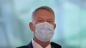 Iohannis îndemnă la vot cu două săptămâni înaintea alegerilor locale şi critică PSD-ul că vrea să detoneze finanţele publice ale României