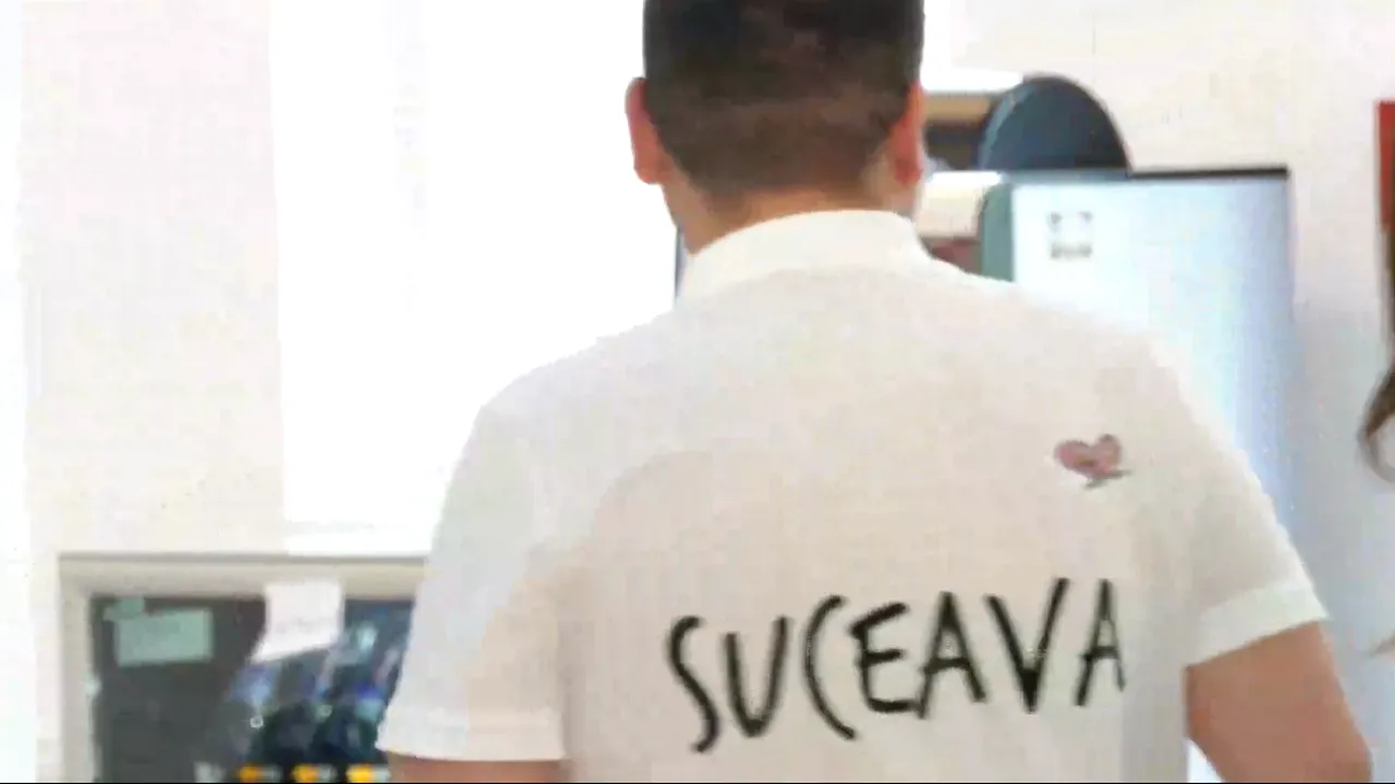 Ironii la adresa PNL de la PSD: tricou cu un fluture care zboară şi mesajul Make Suceava Great Again