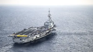Portavionul Charles de Gaulle va intra pentru prima dată sub control operaţional al NATO