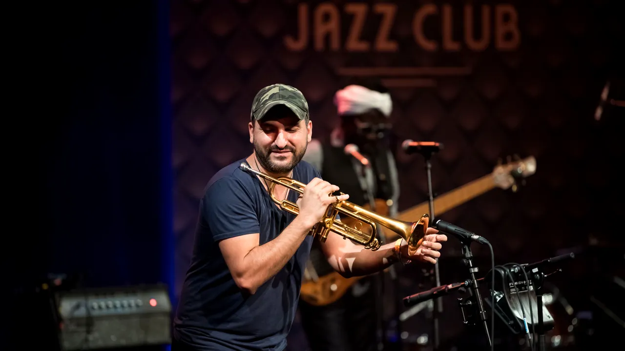 Trompetistul franco-libanez Ibrahim Maalouf, judecat pentru agresarea sexuală a unei minore. „Un act unic pe care l-am regretat imediat”