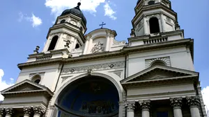Iaşi: 17 călugăriţe, reţinute de poliţiştii pentru comportament necivilizat