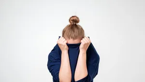 De ce roșim? Explicația științifică a roșitului în obraji și rolul său social