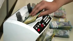 Leu Sharply Dn, After Romanian Pres OKs Wage Hike For Education Employees