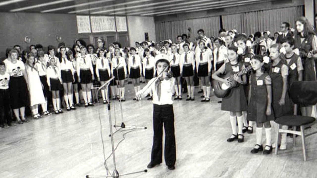 ISTORIA FĂRĂ PERDEA / În 1989, Securitatea şi Partidul şi-au asigurat viitorul: în România îşi împart puterea informatorii-minori la dreapta şi colegii lor utecişti, la stînga