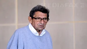 Scandal de pedofilie în SUA: Un celebru antrenor de fotbal american şi-a dat demisia