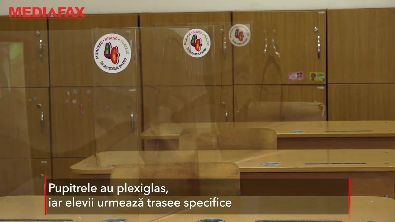 Evaluare Naţională 2020. Pregătiri pentru examene în şcoli: Tunel de dezinfecţie, pupitre cu plexiglas şi paşi delimitaţi în culori 