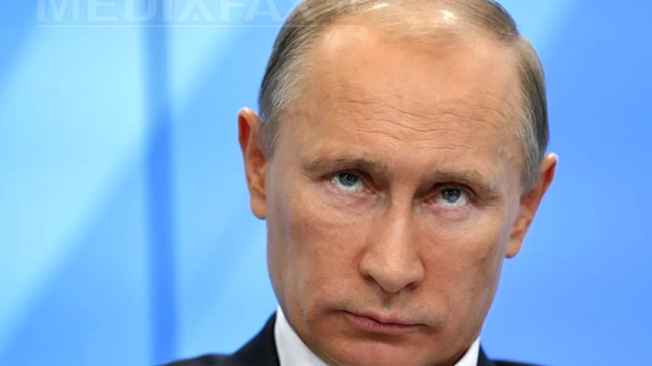 Vladimir Putin se declară pregătit să colaboreze cu Mitt Romney, calificându-l drept un 