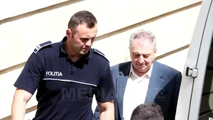 Carabulea a aplicat sancţiuni angajaţilor, chiar dacă nu avea voie să coordoneze activitatea firmelor