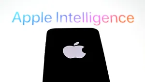 Acţiunile Apple ating maximul istoric după ce compania a anunţat funcţii cu inteligenţă artificială. Capitalizare de 3.150 de miliarde de dolari